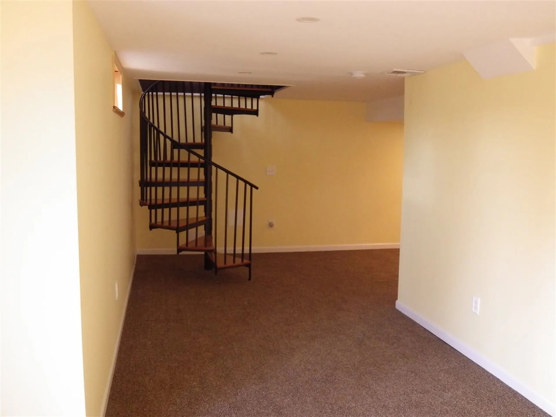 71 Bay Street Wolfeboro NH 03894