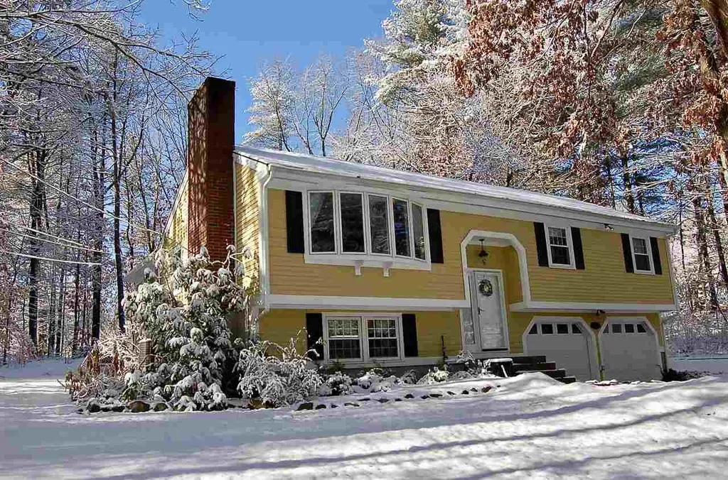 46 Whitford Road Nashua NH 03062