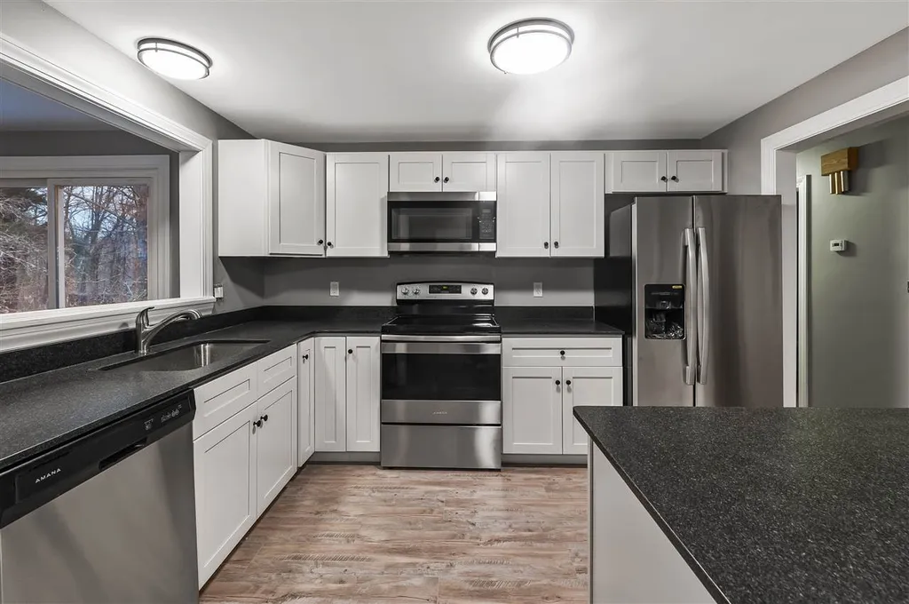 5 Dexter Road Salem NH 03079
