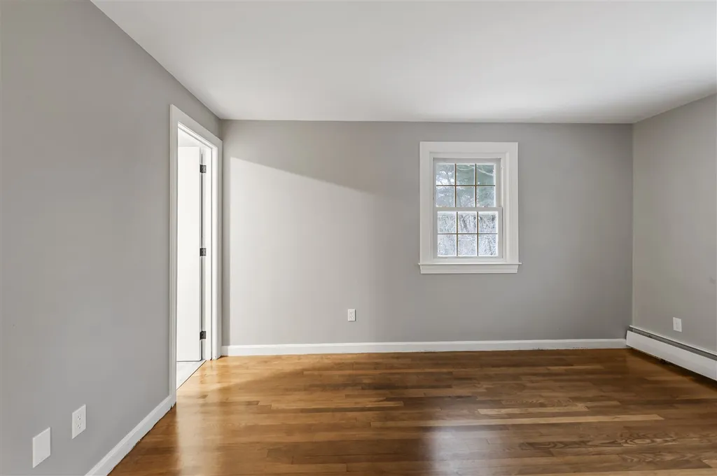 5 Dexter Road Salem NH 03079
