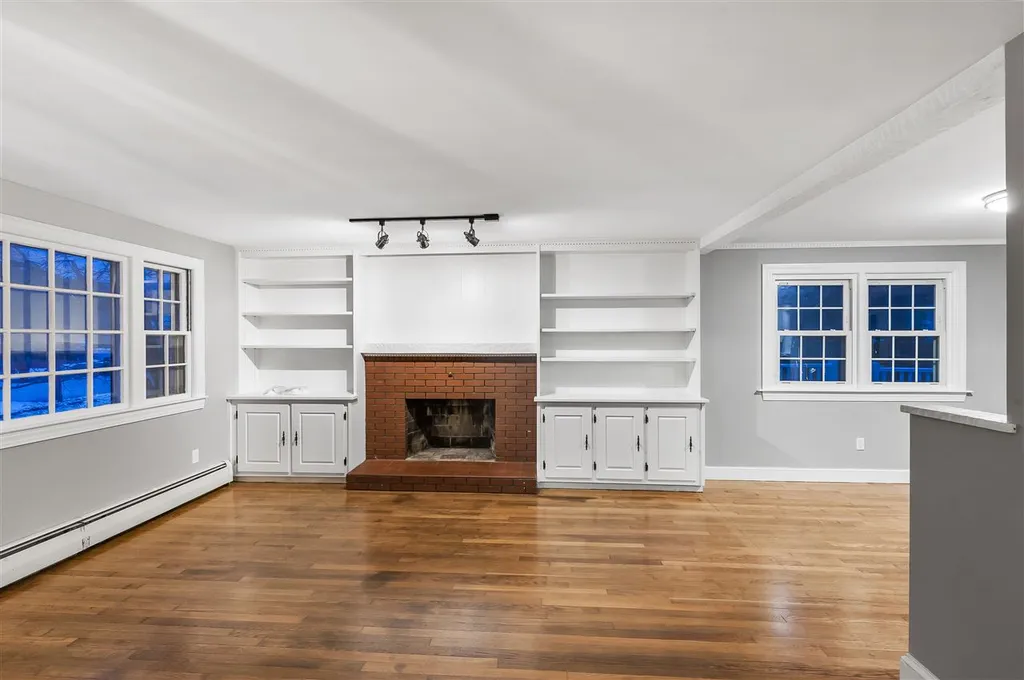 5 Dexter Road Salem NH 03079