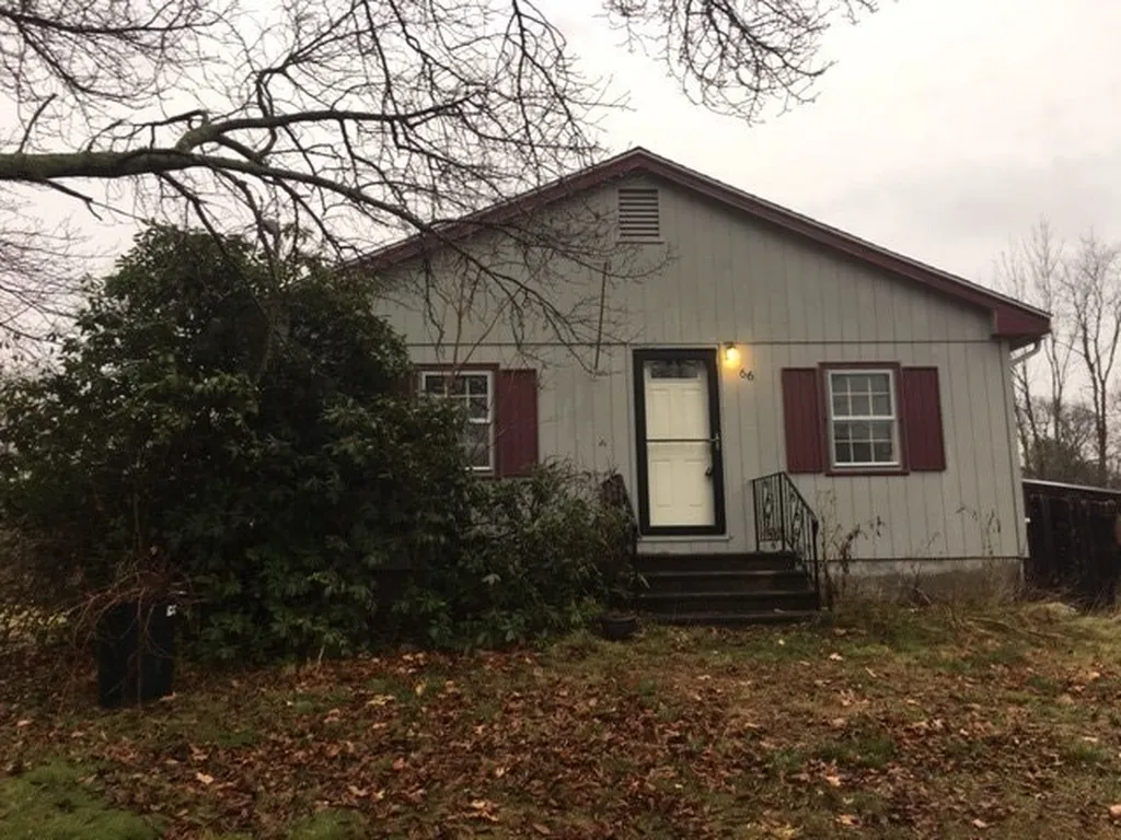 66 Willow Road East Kingston NH 03827