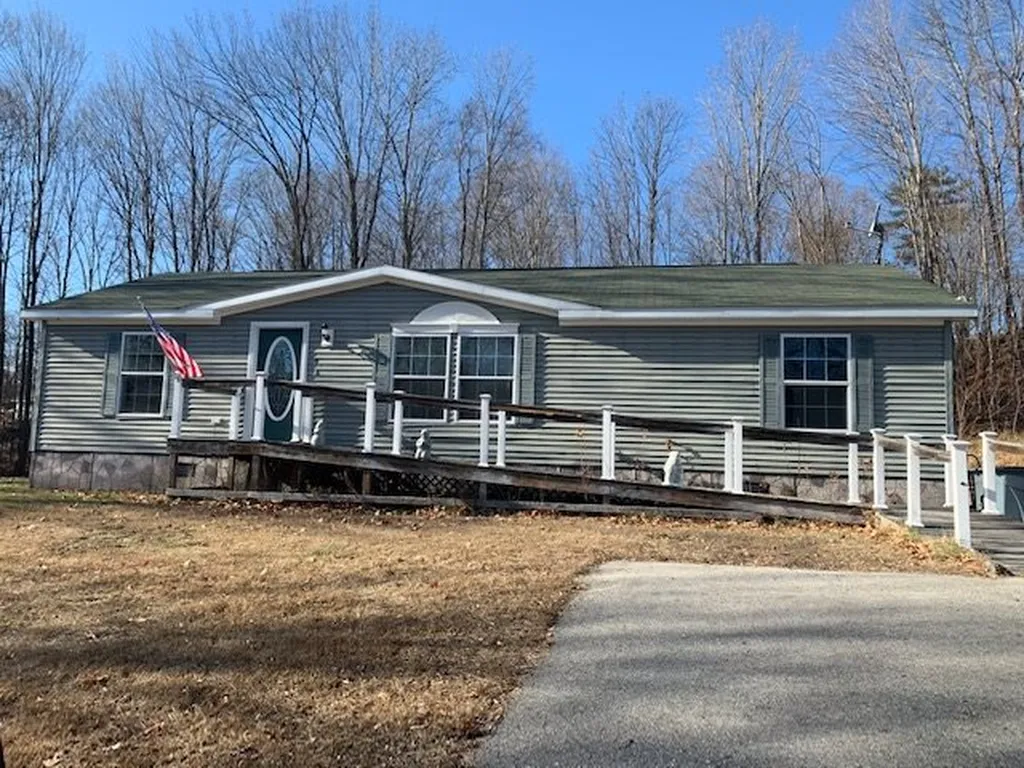 4 Ivy Lane Farmington NH 03835