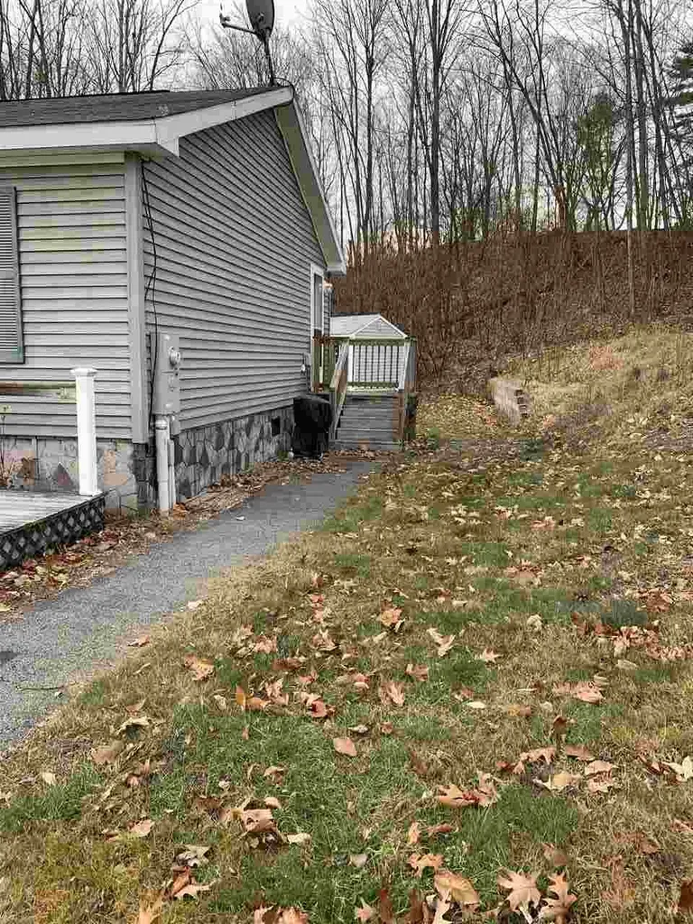 4 Ivy Lane Farmington NH 03835