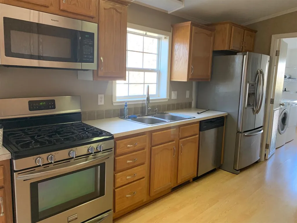 4 Ivy Lane Farmington NH 03835