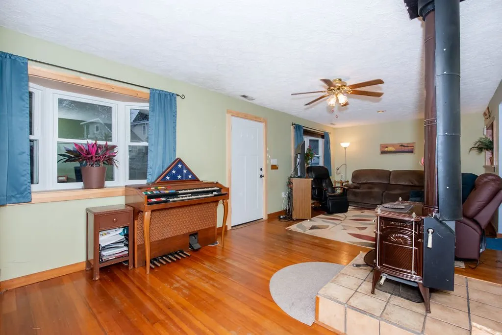 11 Mead Street Kittery ME 03904