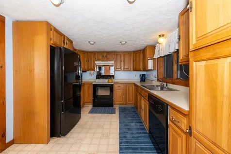 11 Mead Street Kittery ME 03904