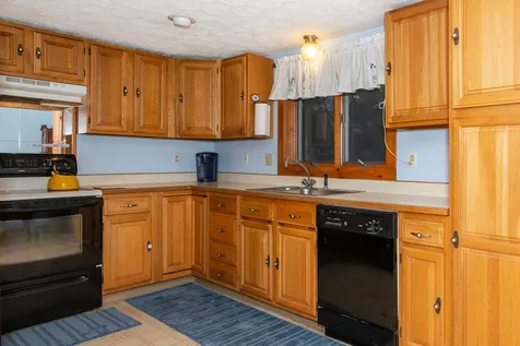 11 Mead Street Kittery ME 03904