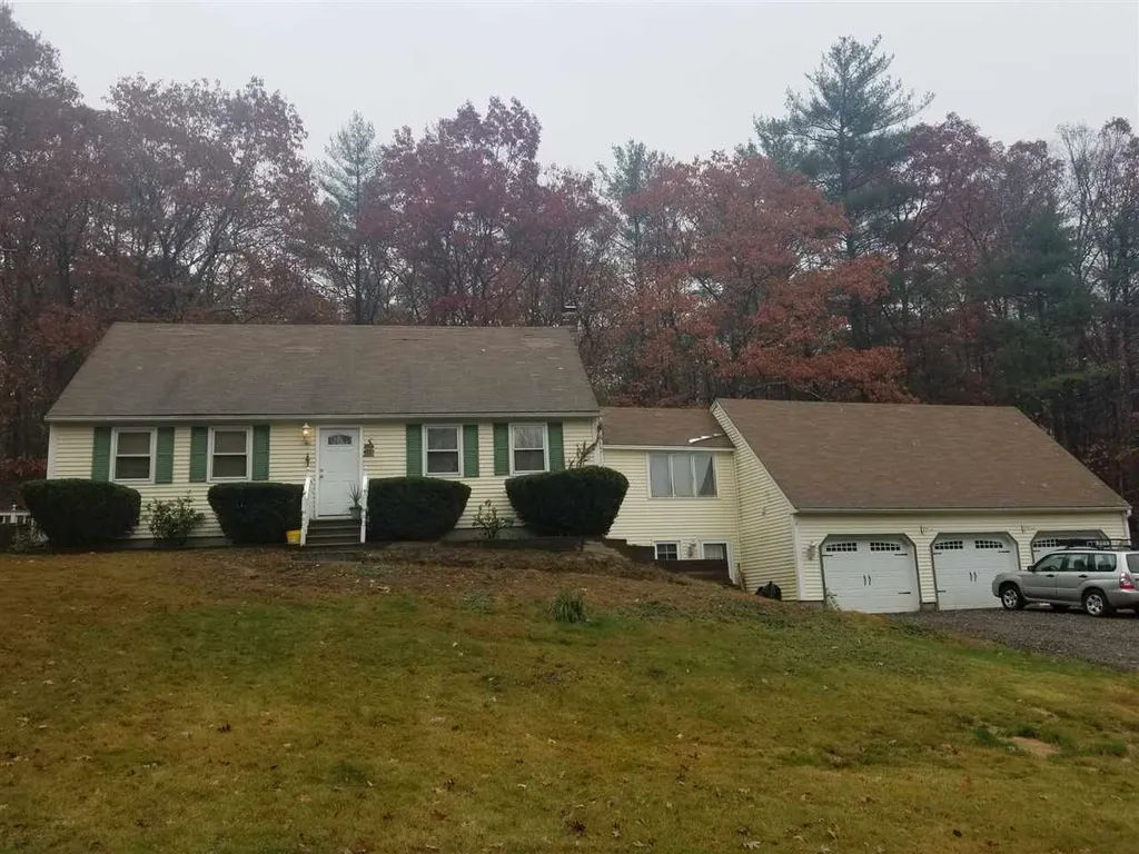 8 Kates Lane Goffstown NH 03045