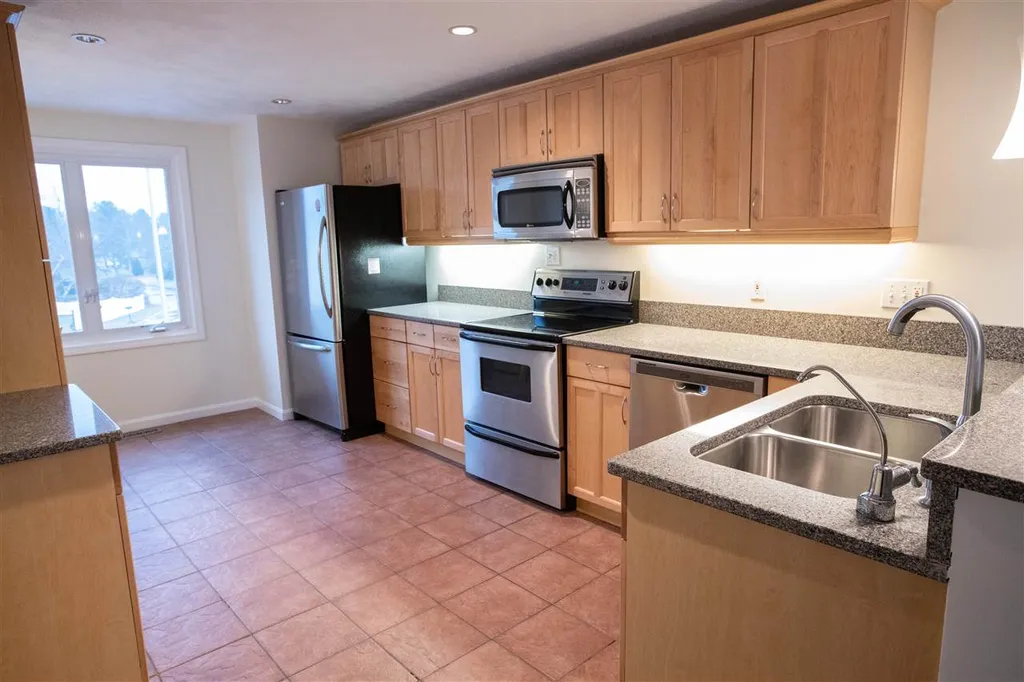 36 Reddington Landing Hampton NH 03842