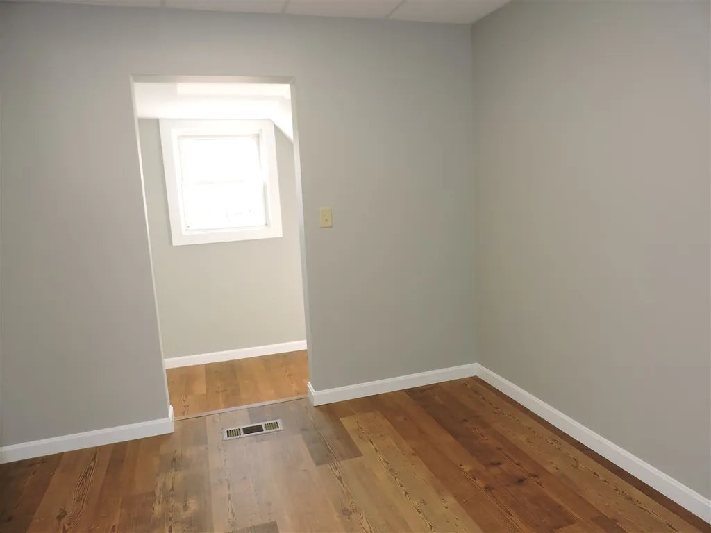 12 Maple Street Hopkinton NH 03229