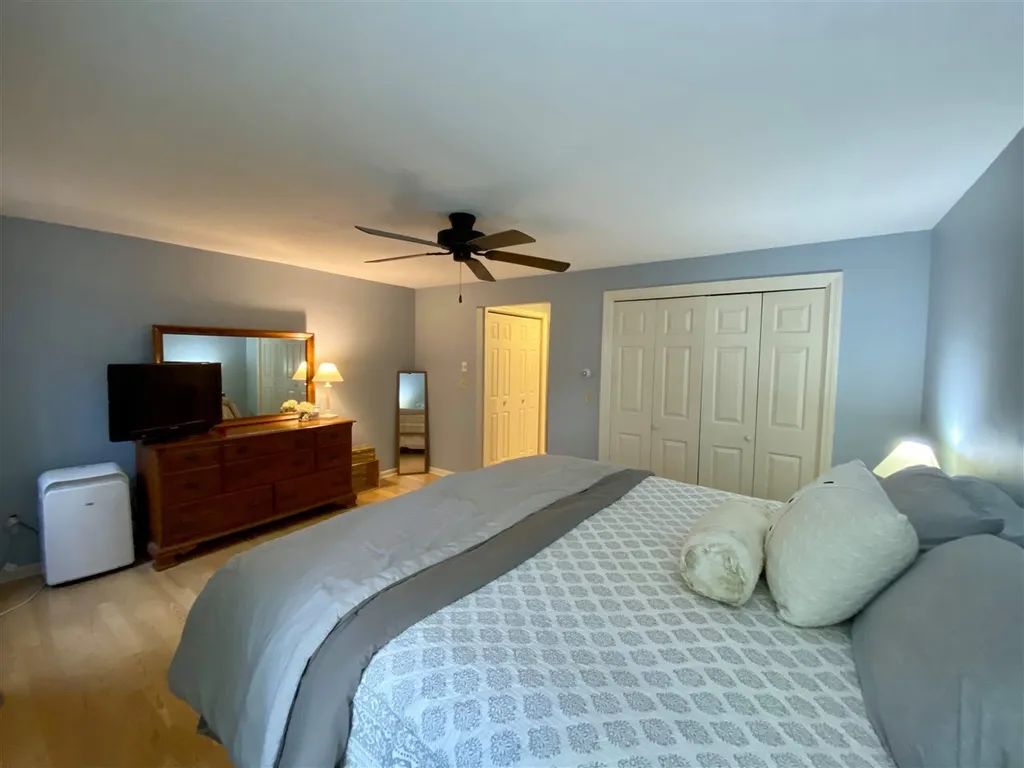 25 Wildwood Road Laconia NH 03246