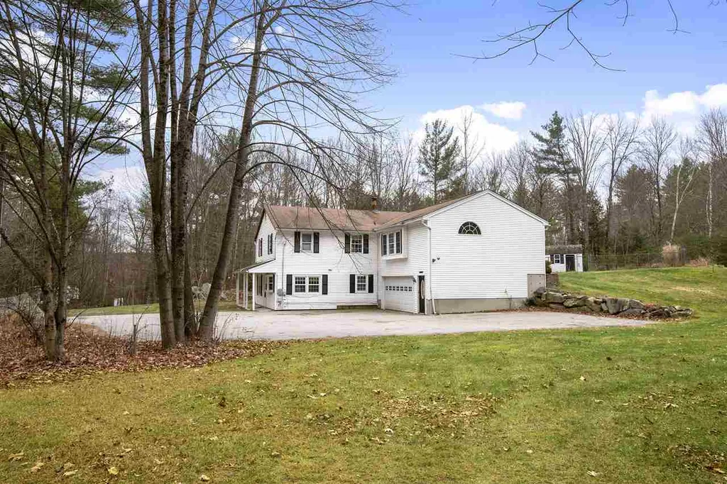 289 S Stark Highway Weare NH 03281