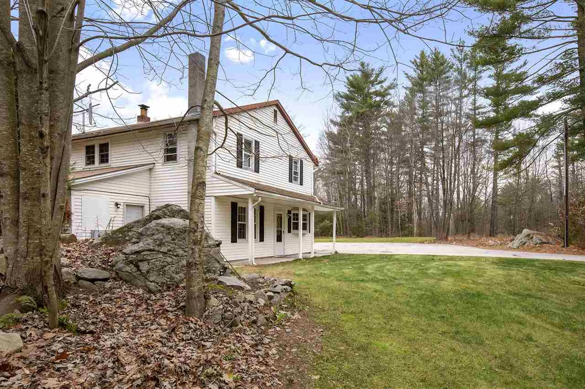 289 S Stark Highway Weare NH 03281