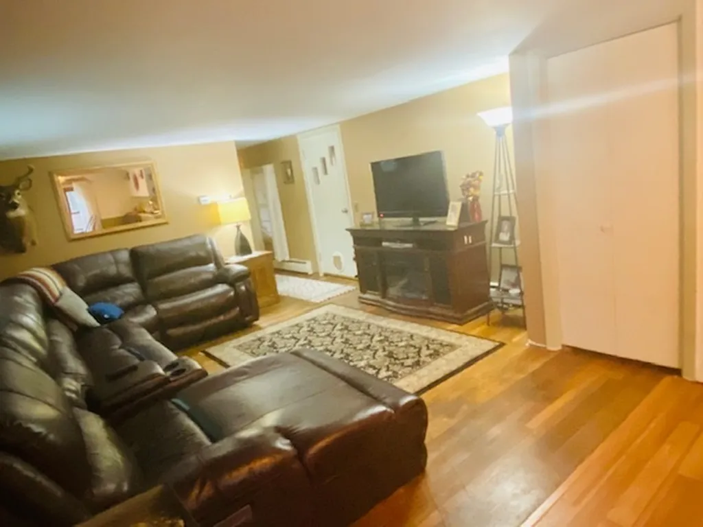 1 Cyrus Court Raymond NH 03077