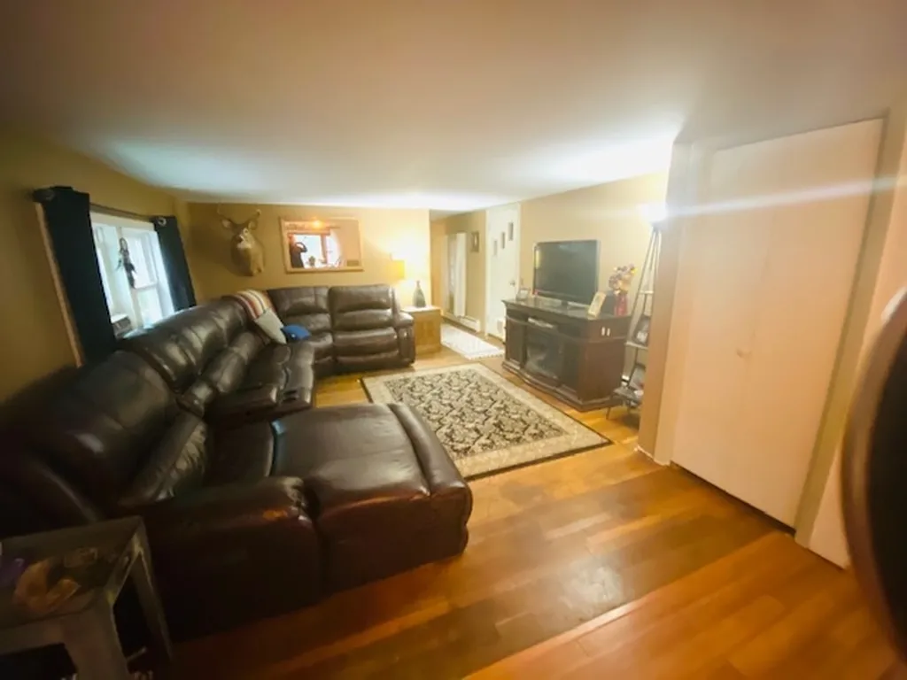 1 Cyrus Court Raymond NH 03077