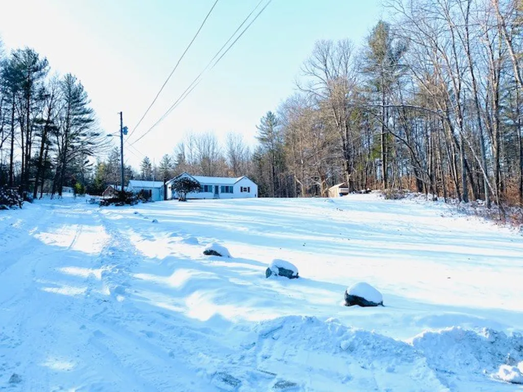 1 Cyrus Court Raymond NH 03077