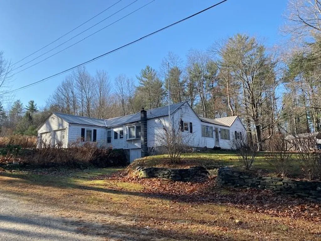 1 Cyrus Court Raymond NH 03077