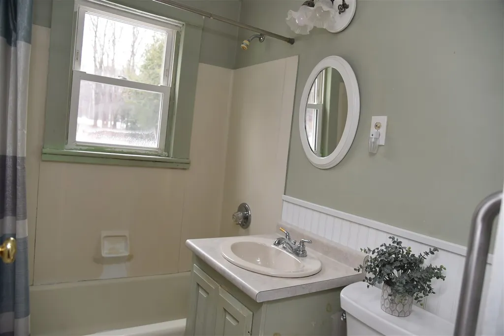 178 Province Street Laconia NH 03246