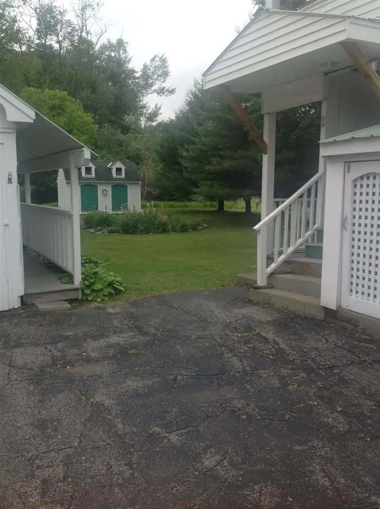 188 S. Main Street Chester VT 05143