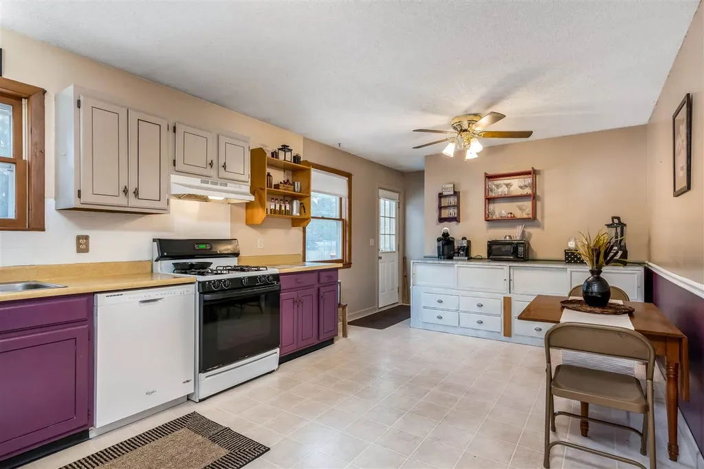 89 Russell Circle Milton VT 05468