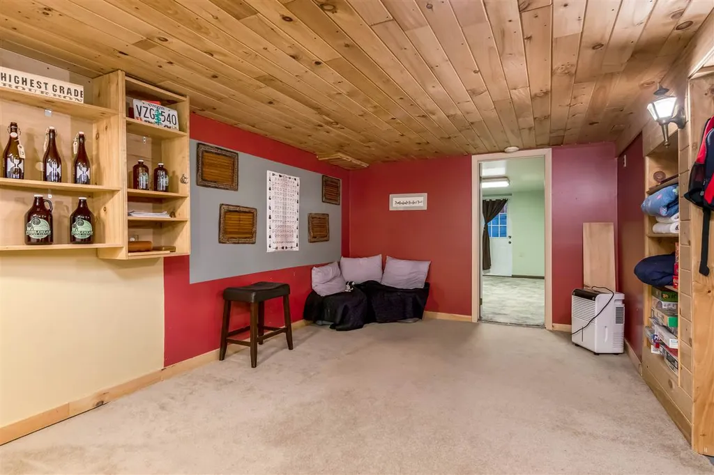 89 Russell Circle Milton VT 05468