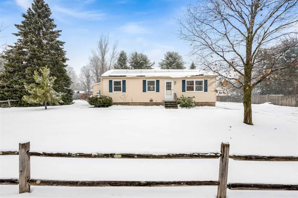 89 Russell Circle Milton VT 05468