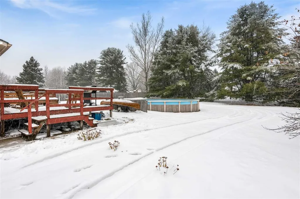 89 Russell Circle Milton VT 05468