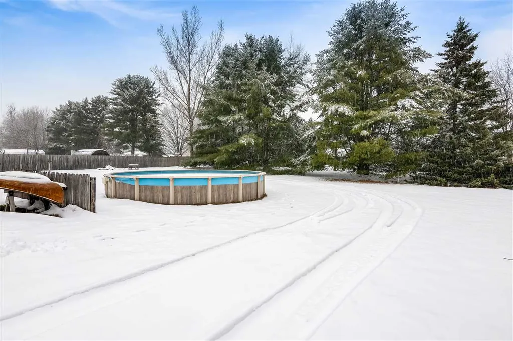 89 Russell Circle Milton VT 05468