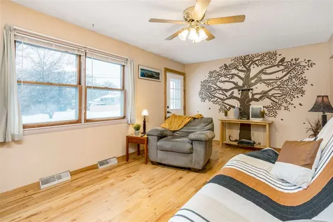 89 Russell Circle Milton VT 05468