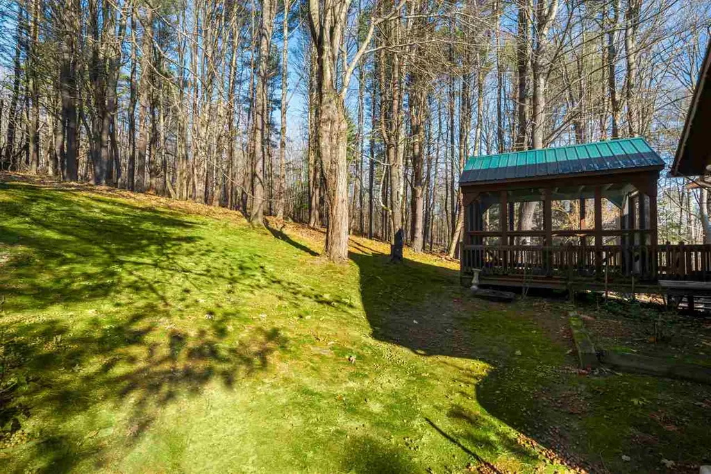 11 Ring Hill Road Bradford NH 03221