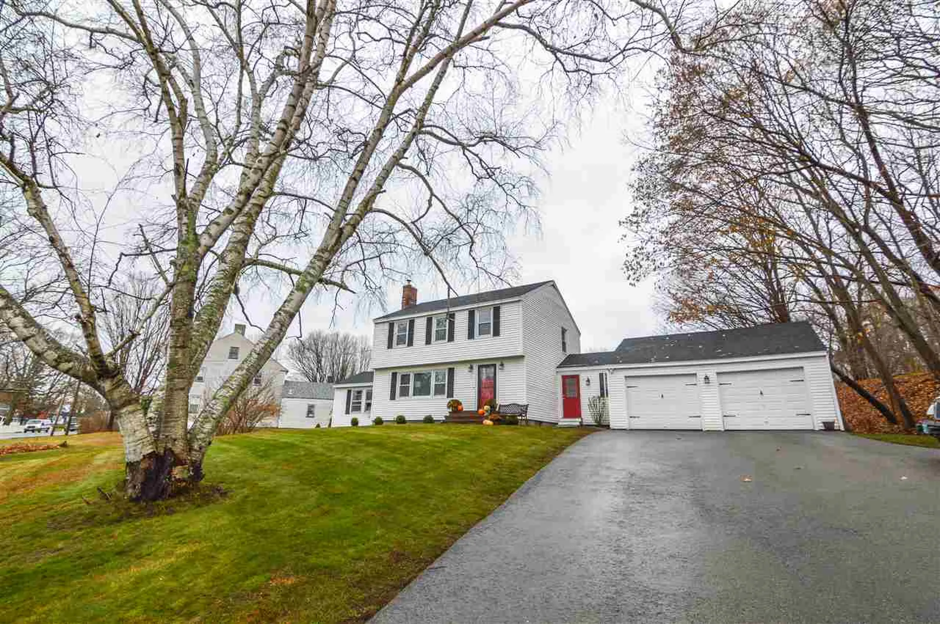 1 Exeter Road North Hampton NH 03862