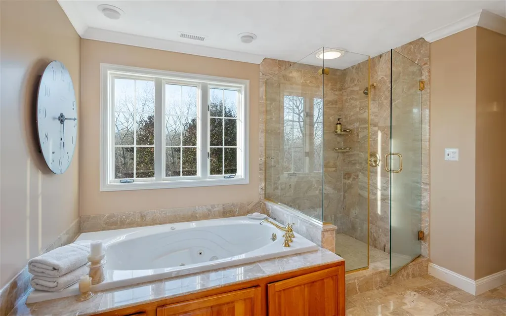 2 Sherwood Road Windham NH 03087
