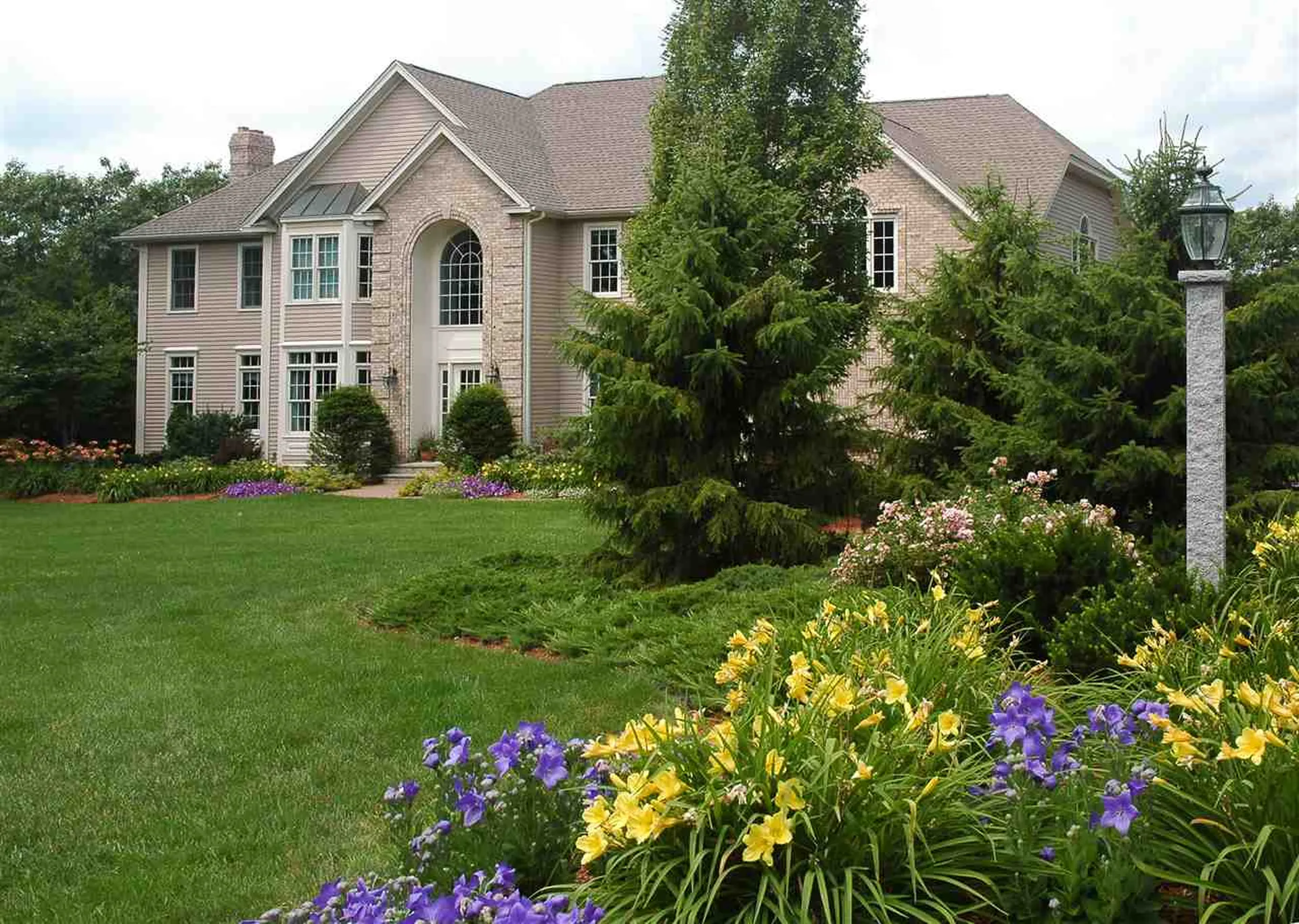 2 Sherwood Road Windham NH 03087