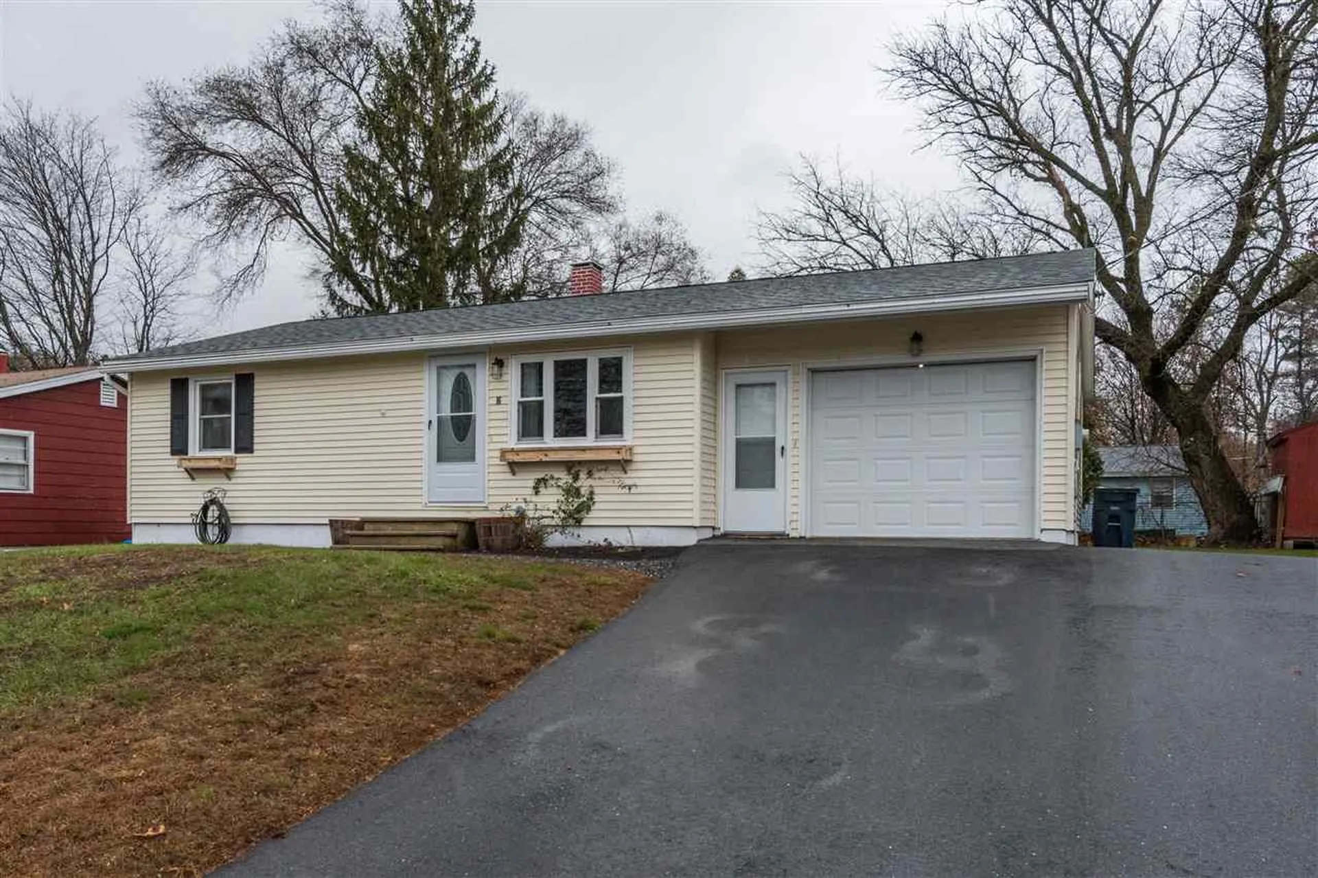 16 April Drive Nashua NH 03060