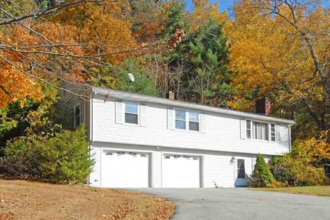 28 Sherwood Circle Salem NH 03079