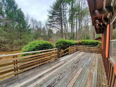 25 Moss Hollow Lane Newfane VT 05345