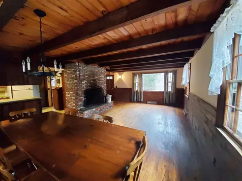 25 Moss Hollow Lane Newfane VT 05345