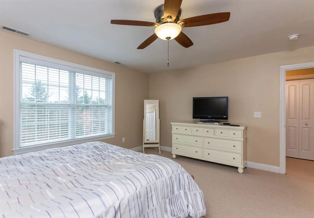 19a Clearview Circle Hudson NH 03051