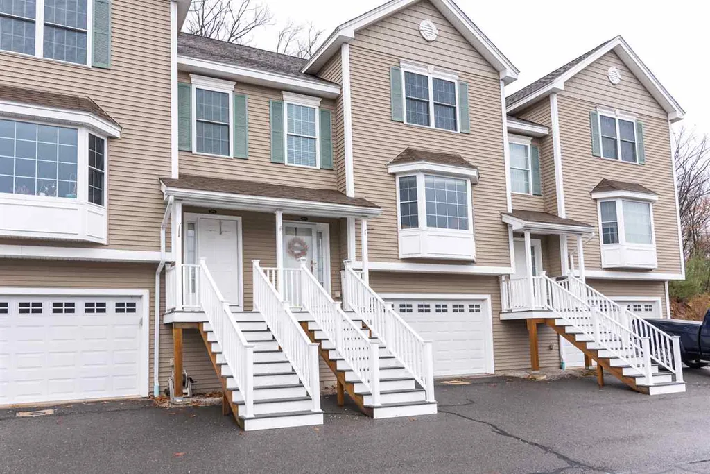 19a Clearview Circle Hudson NH 03051