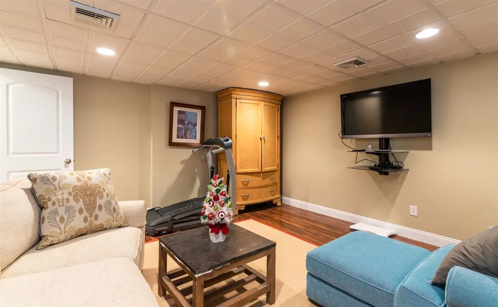 19a Clearview Circle Hudson NH 03051