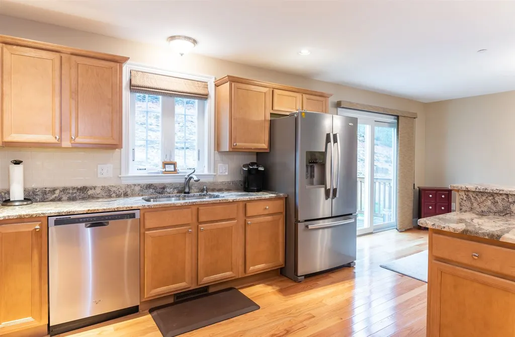 19a Clearview Circle Hudson NH 03051