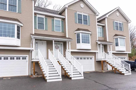 19a Clearview Circle Hudson NH 03051
