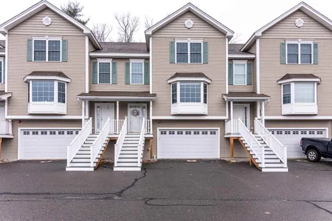 19a Clearview Circle Hudson NH 03051