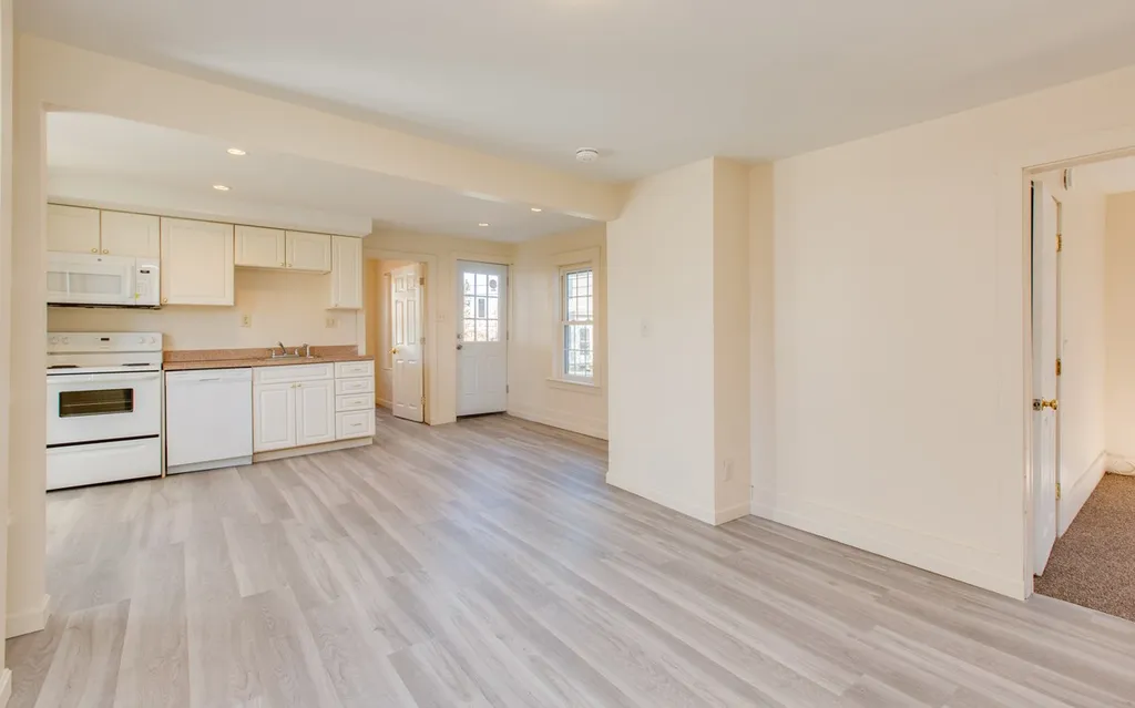 7 Cherry Street Nashua NH 03060