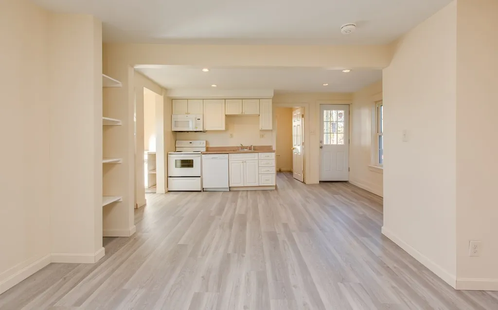 7 Cherry Street Nashua NH 03060
