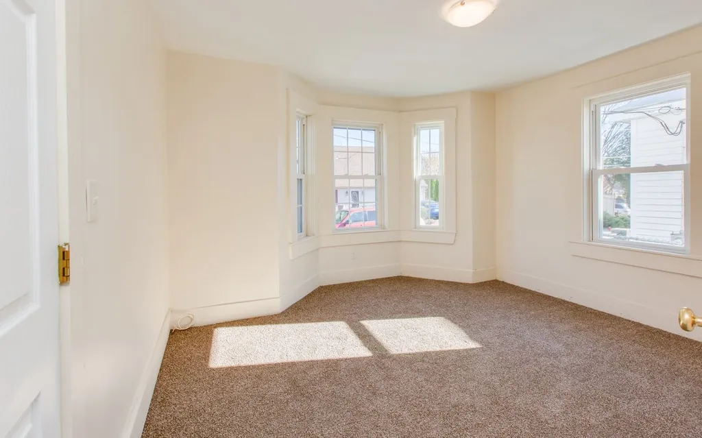7 Cherry Street Nashua NH 03060