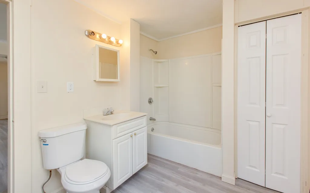 7 Cherry Street Nashua NH 03060