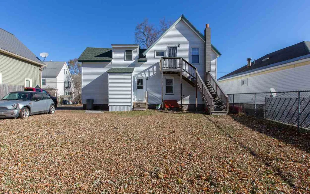 7 Cherry Street Nashua NH 03060
