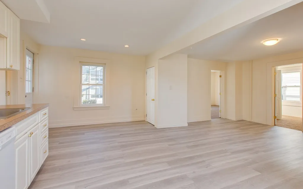 7 Cherry Street Nashua NH 03060
